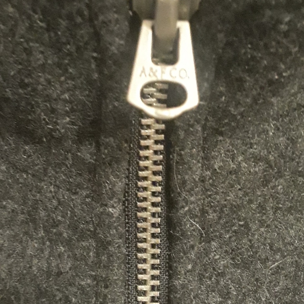 Abercrombie & Fitch Men XL Grey Full Zip Front Woo - Picture 2 of 8
